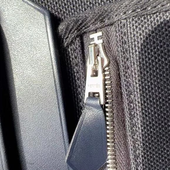 Hermes Herbag Zip Retourne 31 PM Toile Vache Hunter Black and Dark Blue PHW - Picture 8 of 11